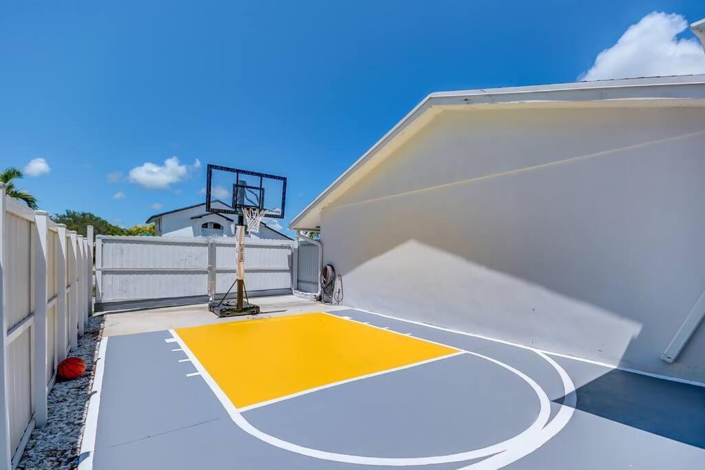 Miami Luxury House W Heated Pool & Jacuzzi Villa Exterior photo